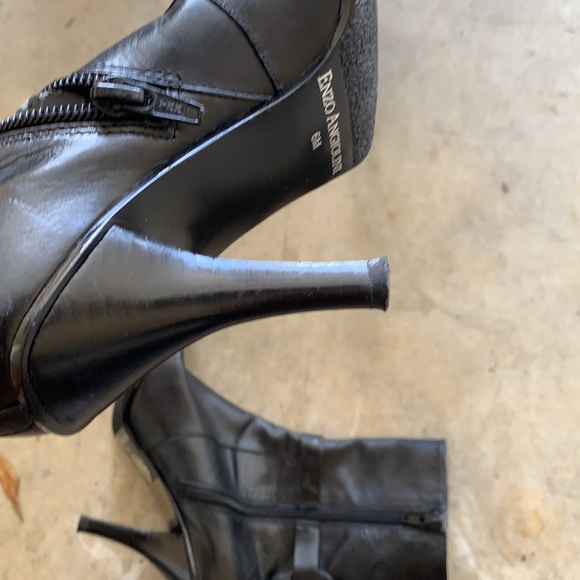 Boots - Picture 4 of 5